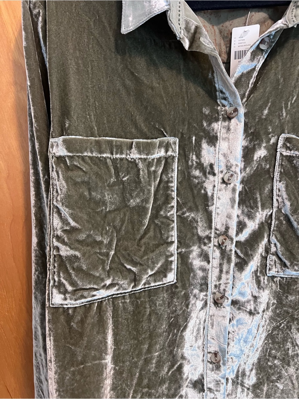 NWT Women’s Pilcro Maeve Karina Velvet Buttondown - XL - Picture 4 of 9
